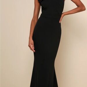 Lucette Black Sleeveless Ruffled Mermaid Maxi Dress